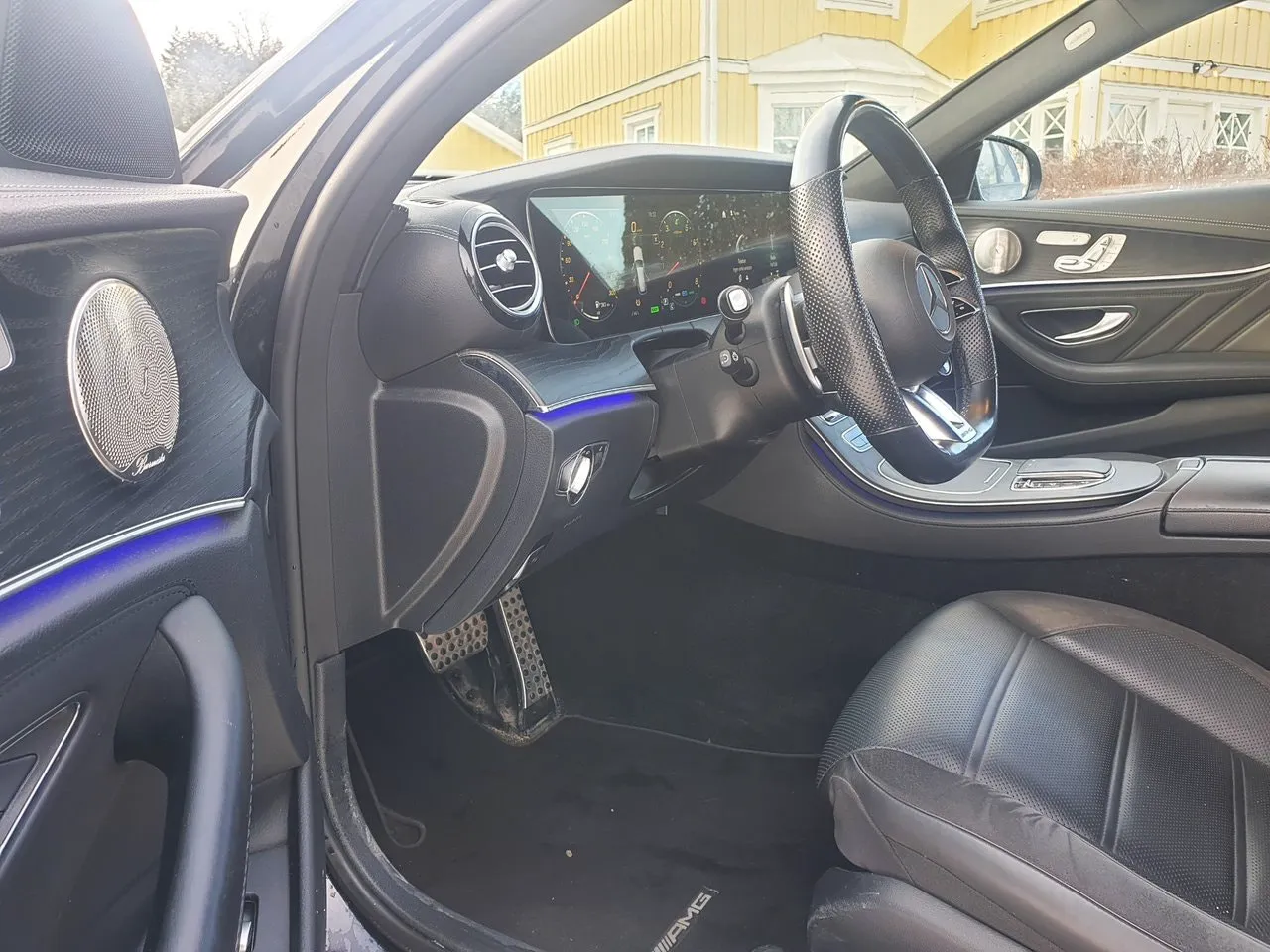 Vehicle image 31