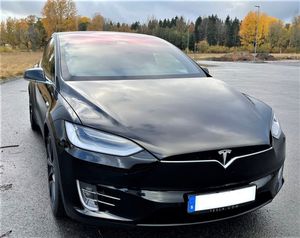 Tesla Model X bild 8