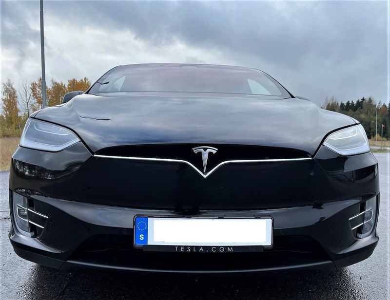 Tesla Model X bild 16
