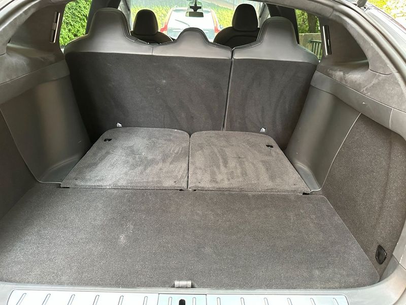 Tesla Model X bild 21