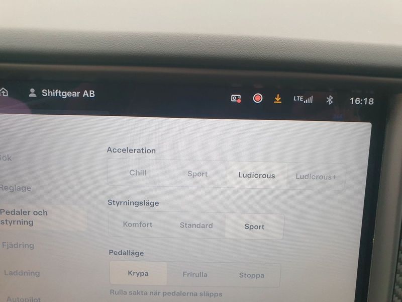 Tesla Model X bild 28