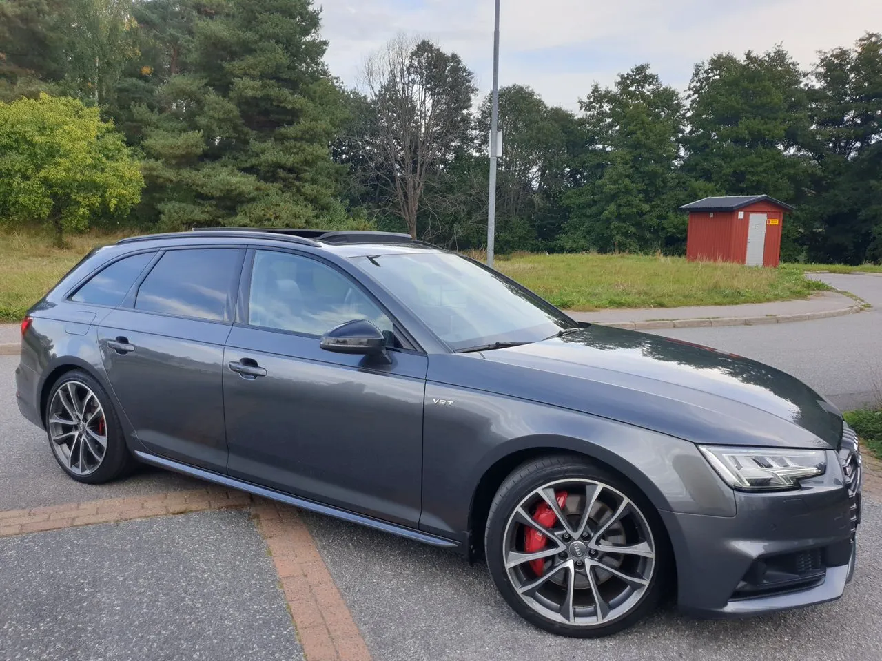 Vehicle image 36
