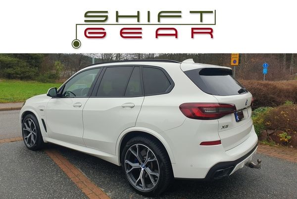 BMW X5 xDrive45e 21 tum 6-cyl M-SPORT Panorama MOMS - 2022