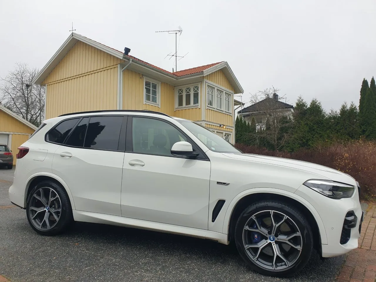 Vehicle image 23