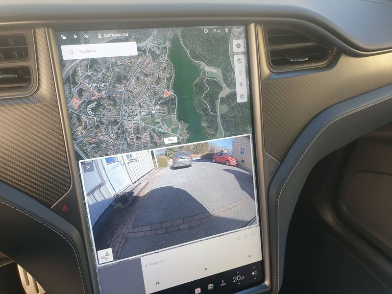 Tesla Model X bild 18