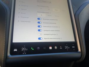 Tesla Model X bild 15