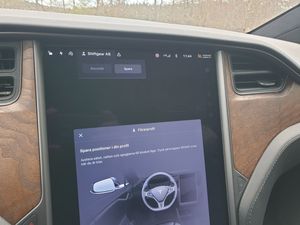 Tesla Model X bild 5