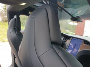 Tesla Model X bild 16