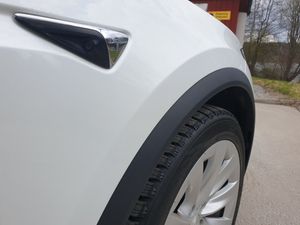 Tesla Model X bild 15