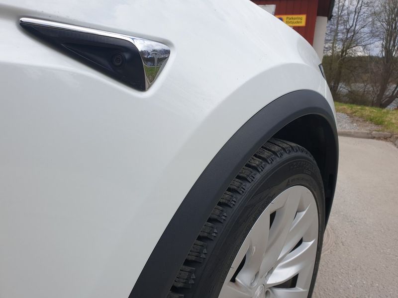 Tesla Model X bild 15