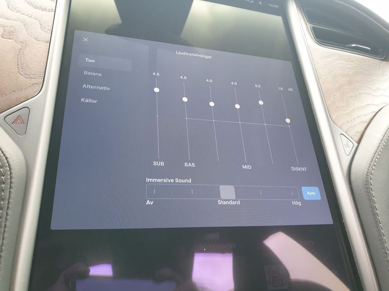 Tesla Model X bild 7