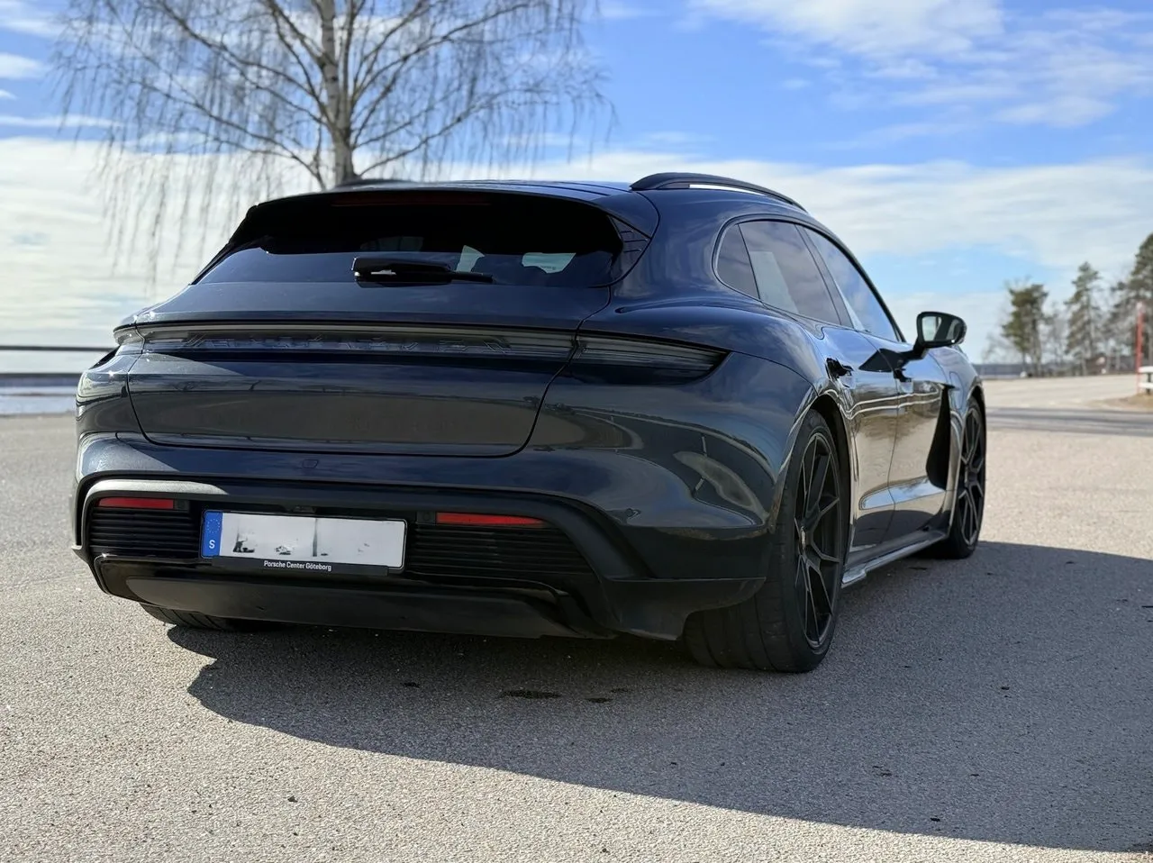 Vehicle image 22