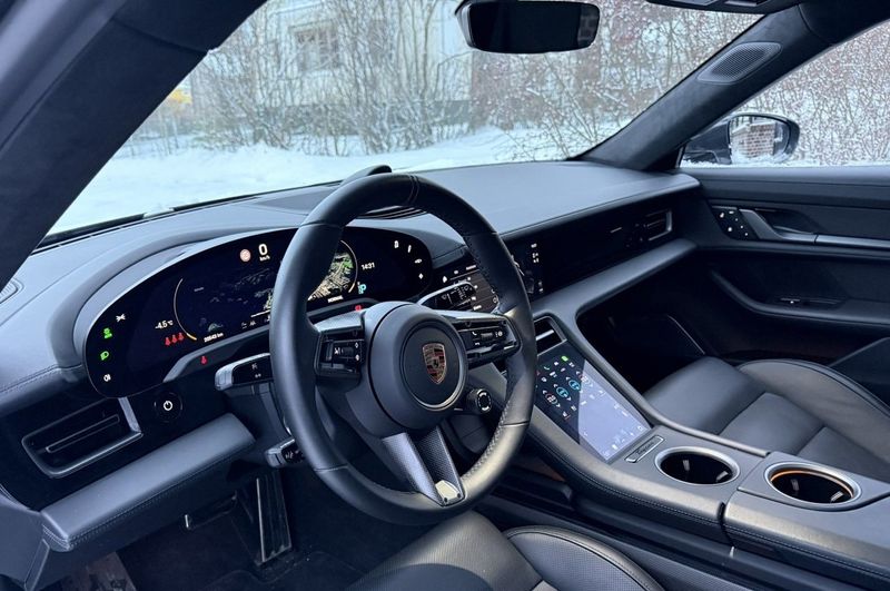 Porsche Taycan bild 28