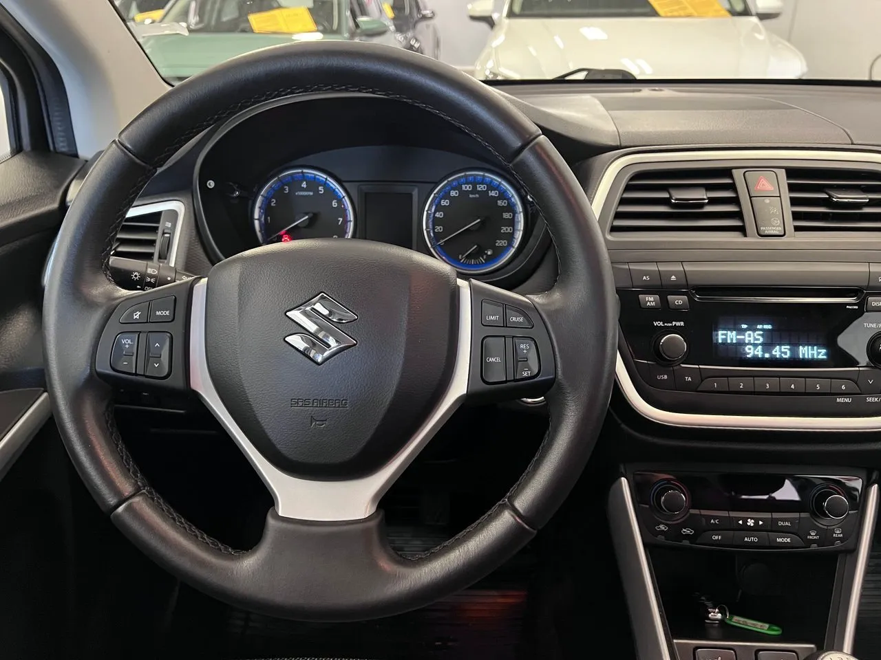 Vehicle image 13