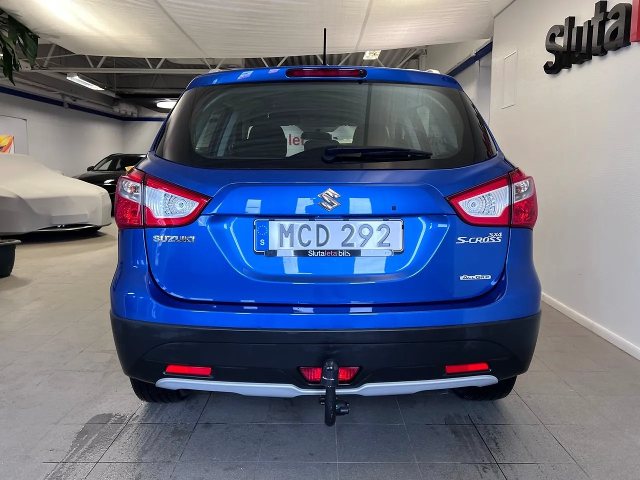 Vehicle image 7
