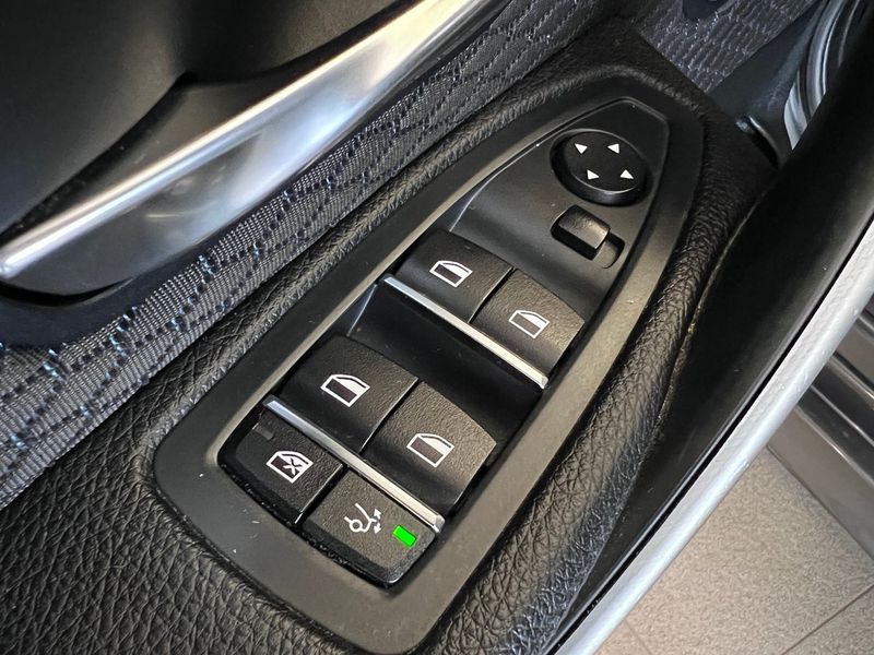 BMW 320 bild 19