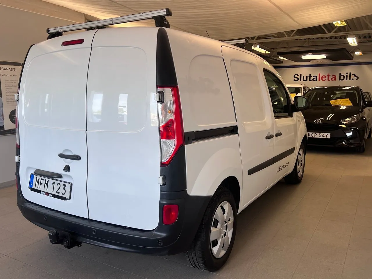 Vehicle image 8