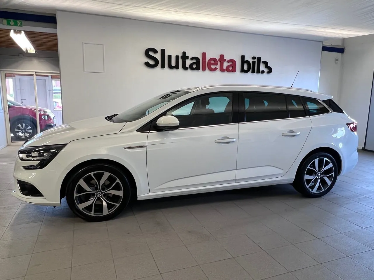 Vehicle image 8
