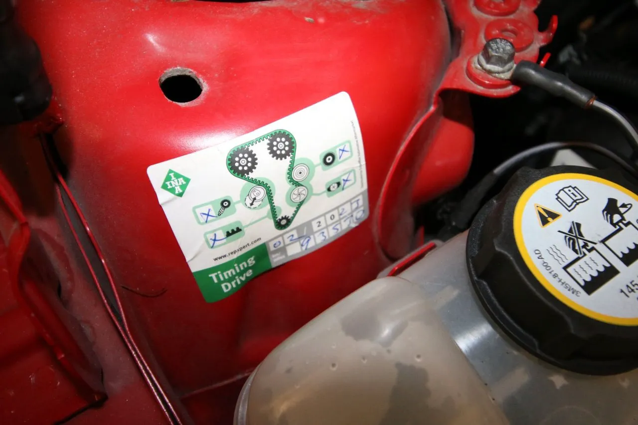 Vehicle image 18