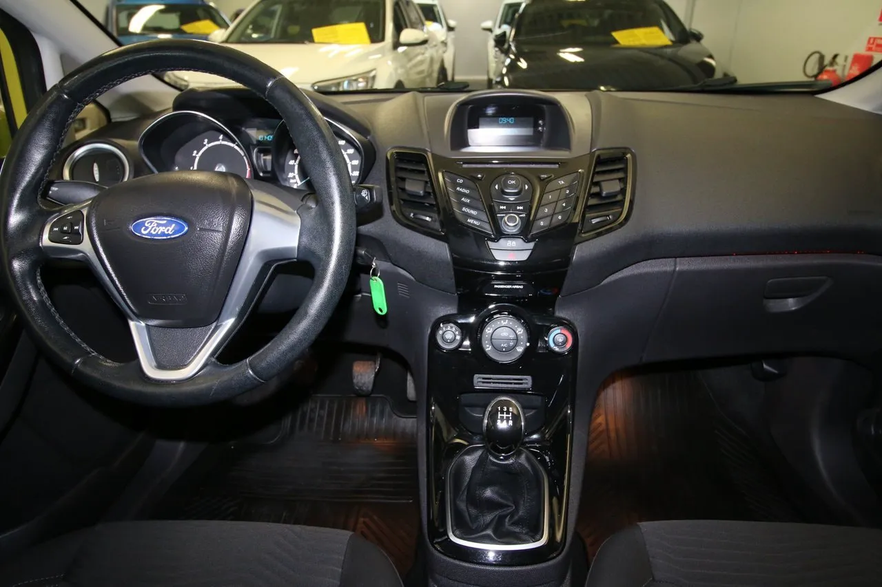 Vehicle image 11