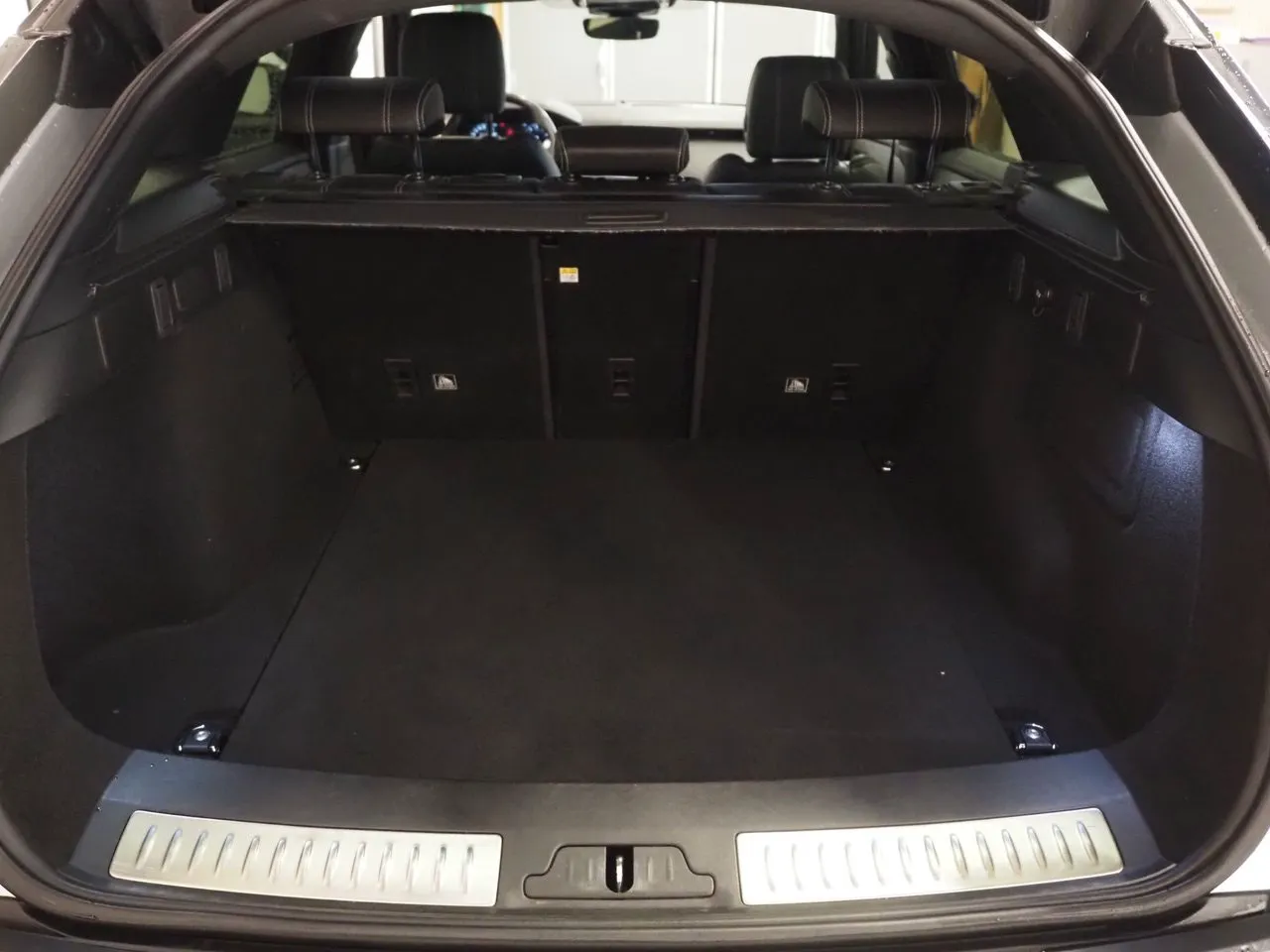 Vehicle image 22