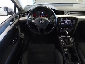 Volkswagen Passat bild 15