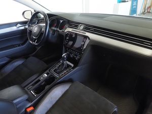 Volkswagen Passat bild 10