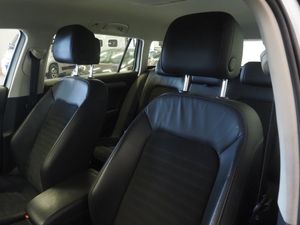 Volkswagen Passat bild 17