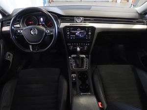 Volkswagen Passat bild 14
