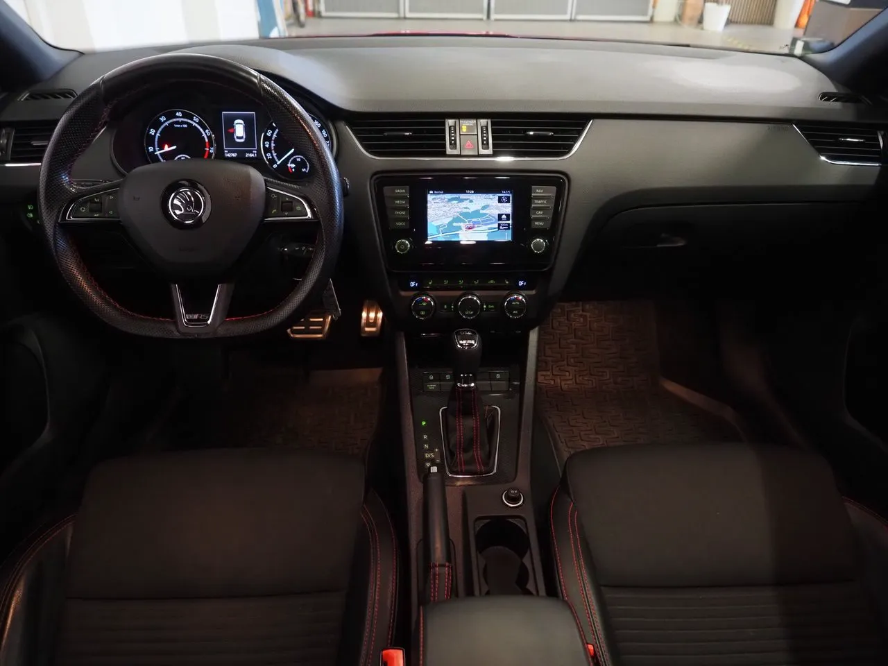 Vehicle image 13