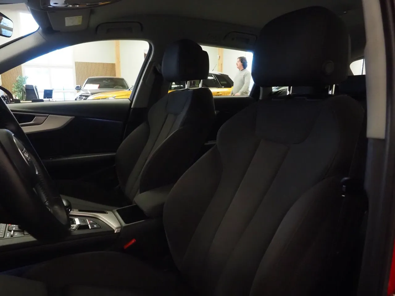 Vehicle image 17