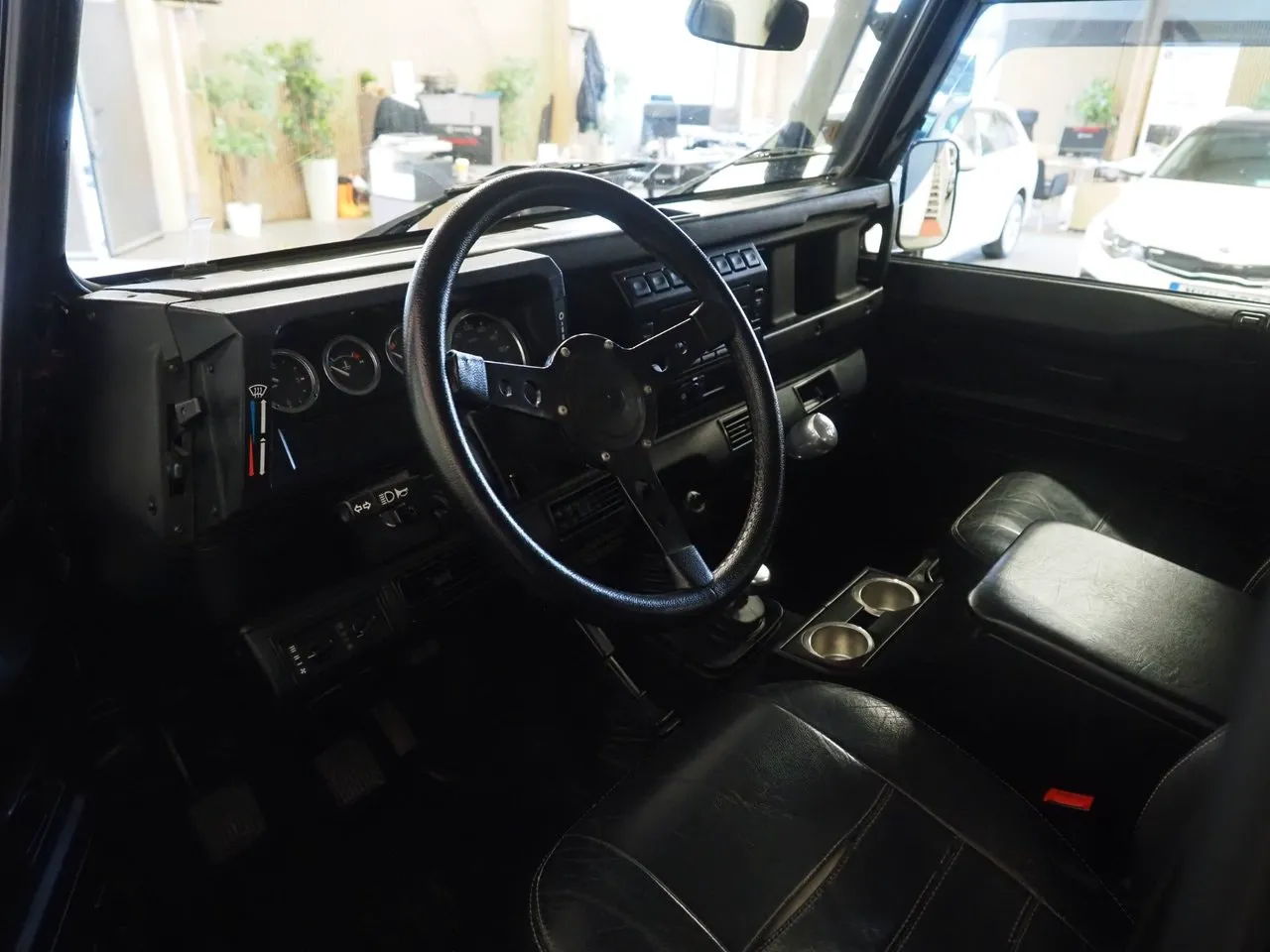 Vehicle image 14