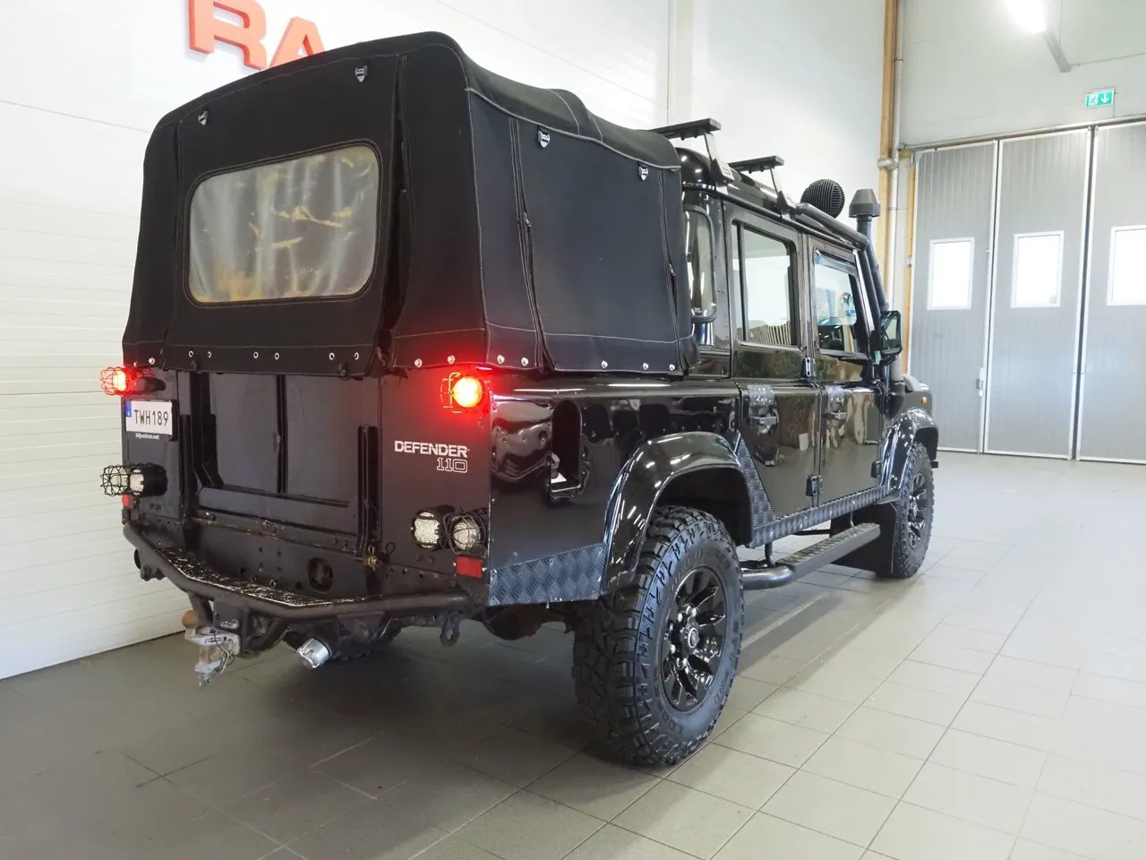 Vehicle image 5