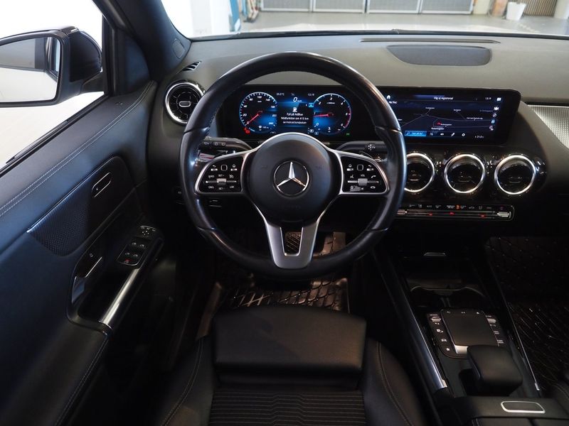 Mercedes GLA200 bild 16