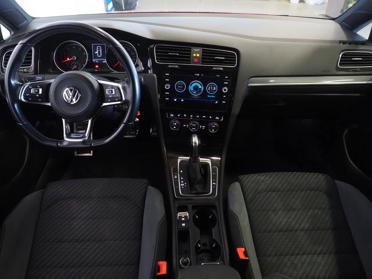 Vehicle image 11