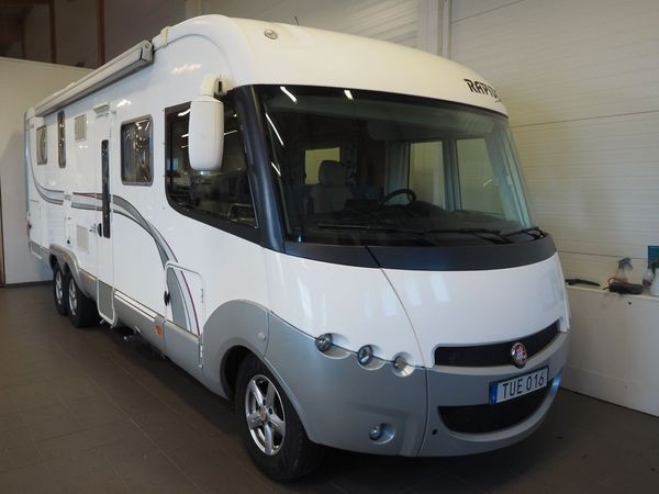 Rapido 10000 3.0 156hk AC Markis Solcell - 2011