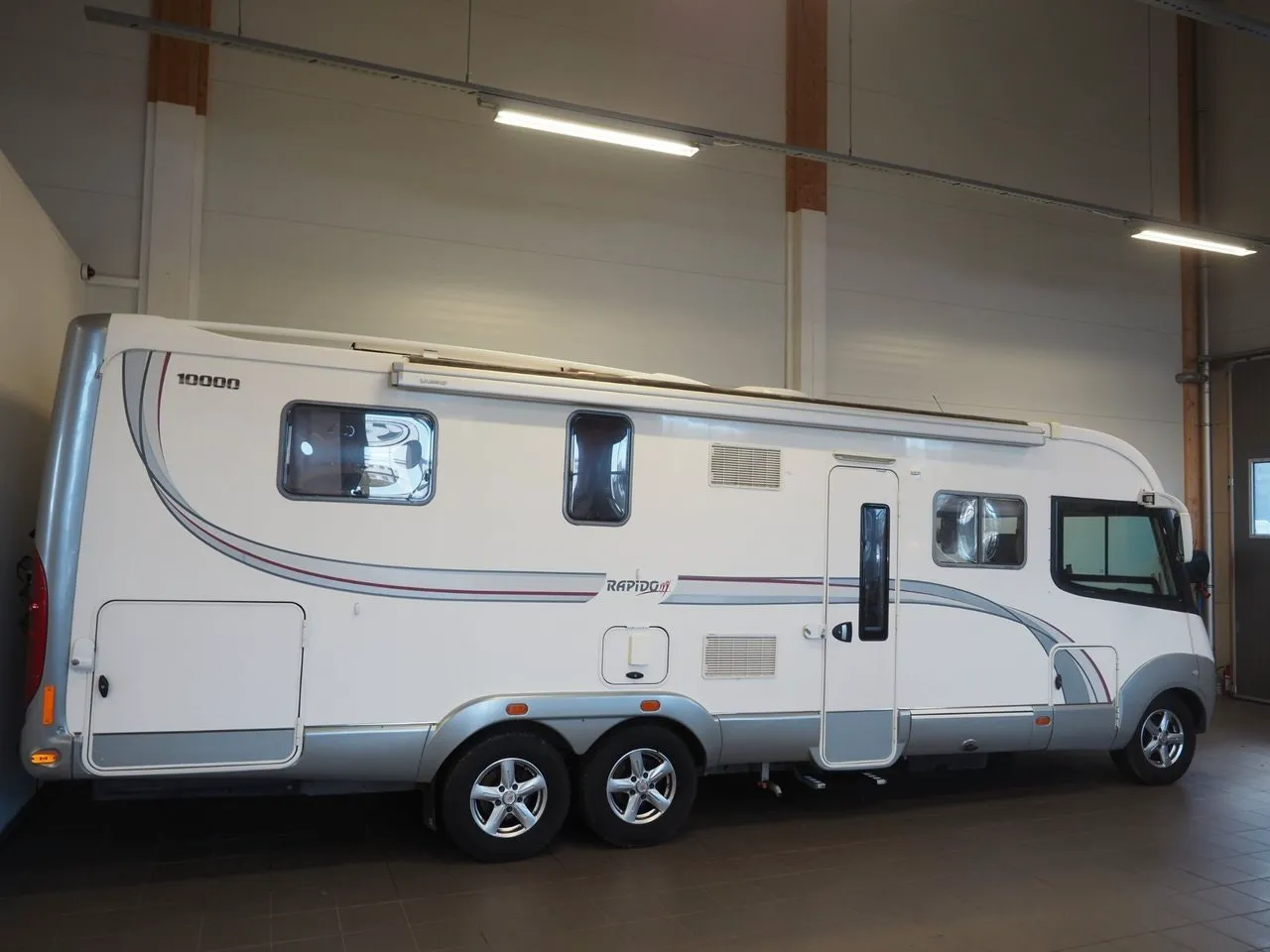 Vehicle image 2