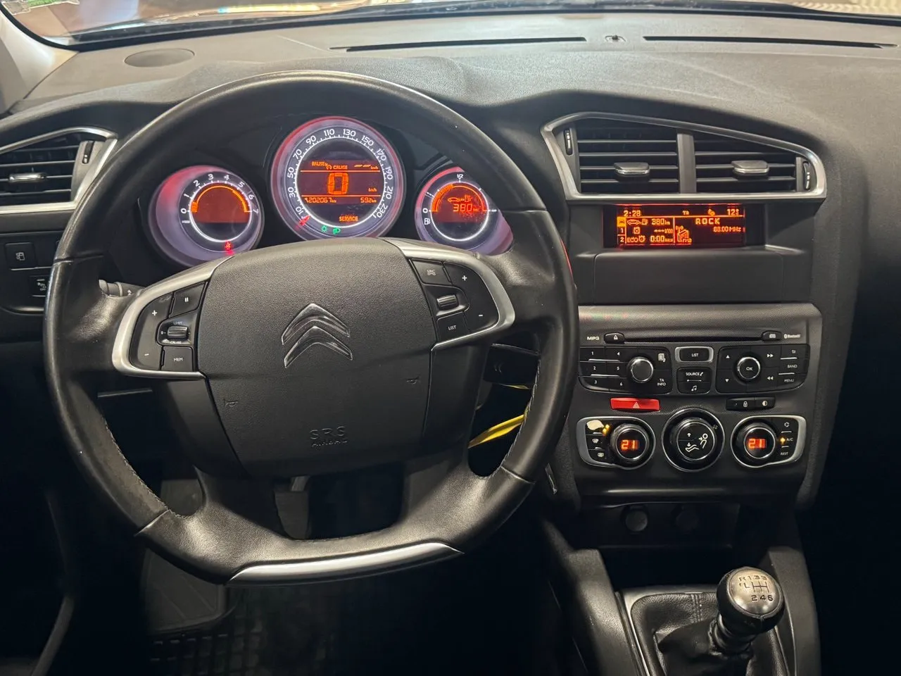 Vehicle image 7