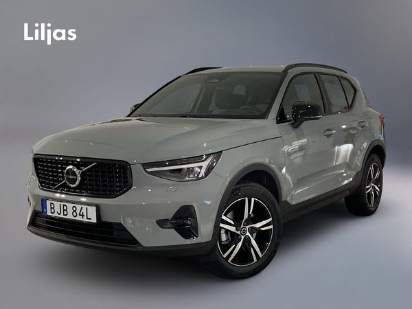 Volvo XC40 B3 FWD Bensin Plus Dark - 2026