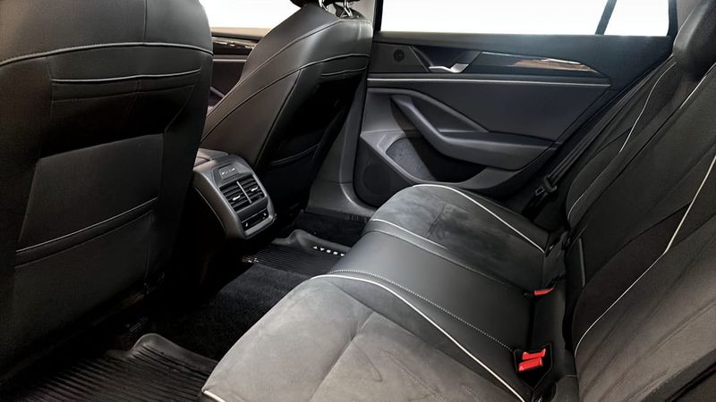 Volkswagen Passat bild 12