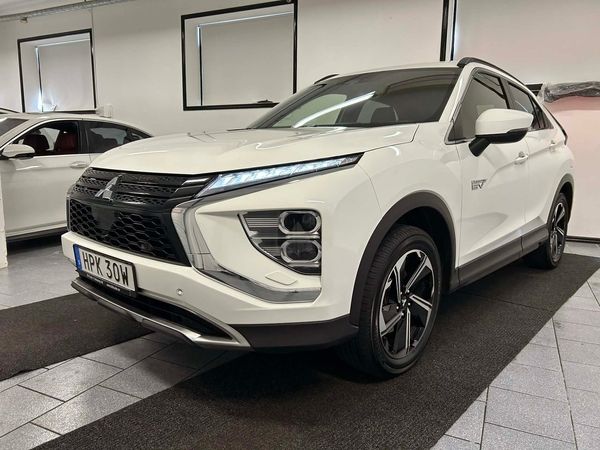Mitsubishi Eclipse Cross Cross PHEV 2.4 MIVEC 188 hk S-AWC Fleet Edition Nyservad MOMS - 2023