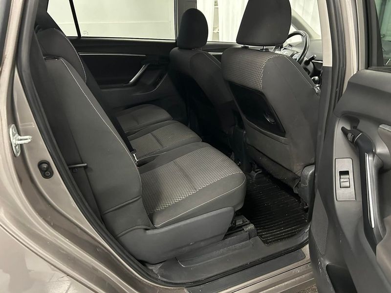 Toyota Verso bild 10