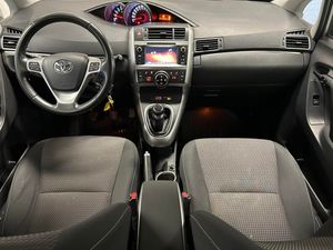Toyota Verso bild 9
