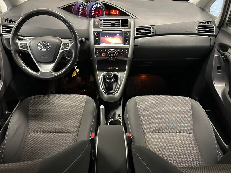 Toyota Verso bild 9