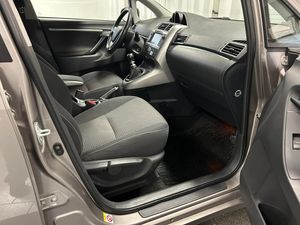 Toyota Verso bild 6