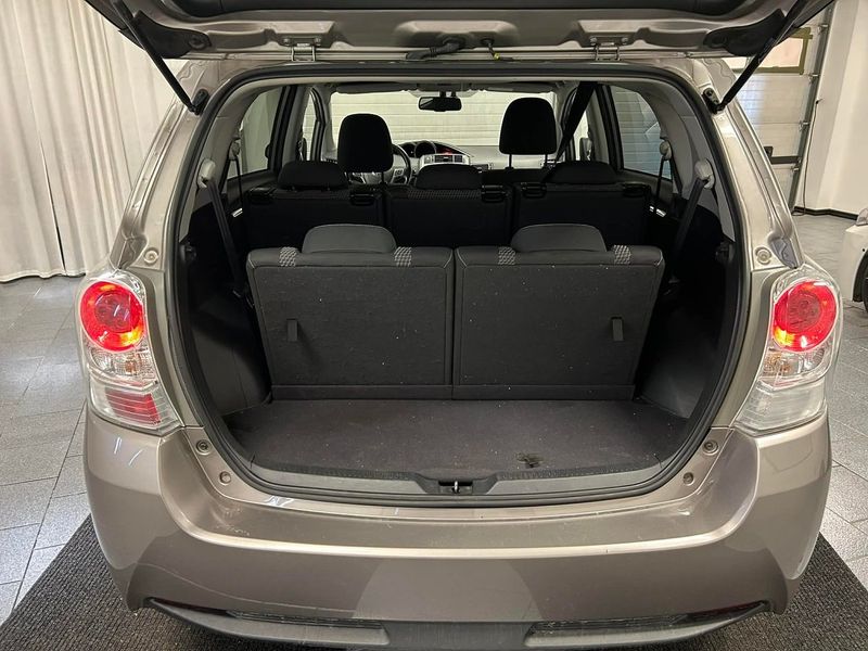 Toyota Verso bild 12