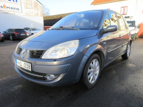 Renault Scenic 1.6 112 hk NYBESIKTIGAD 15900 kr - 2007
