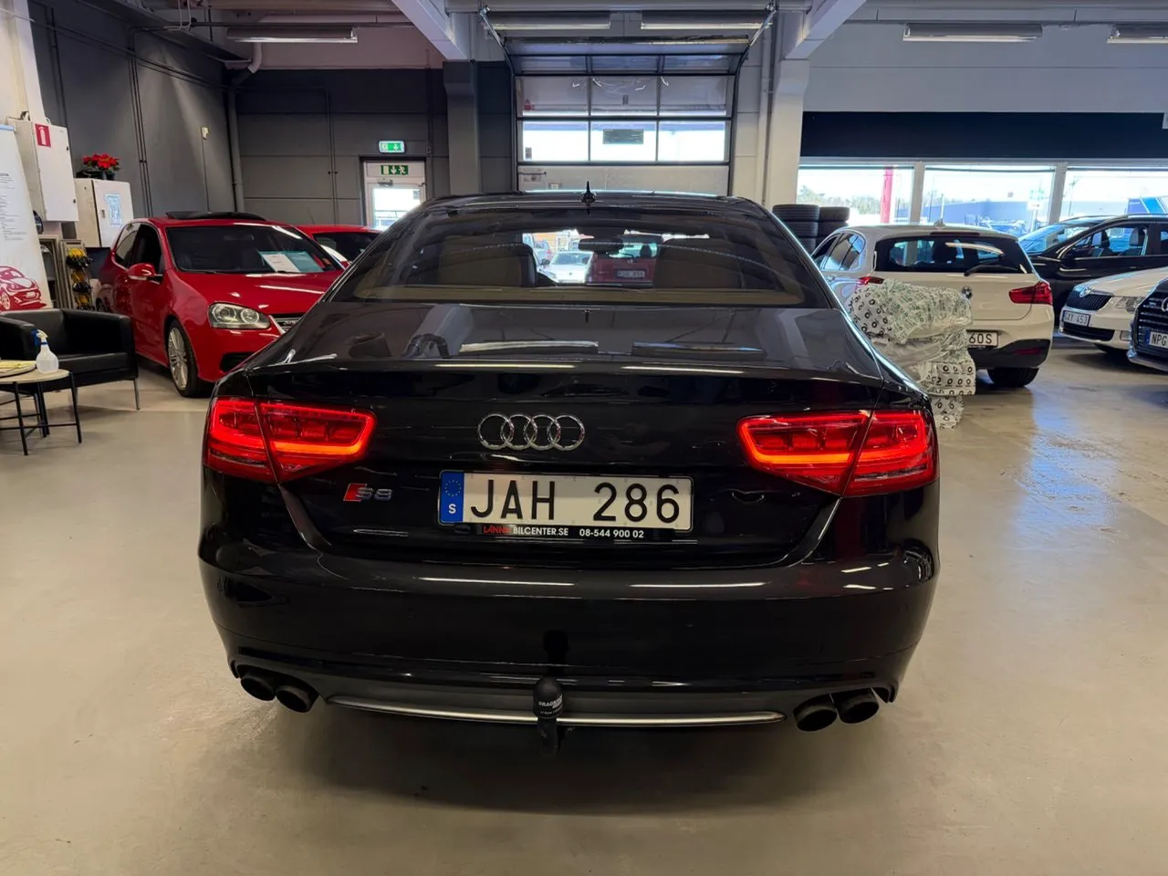 Vehicle image 5