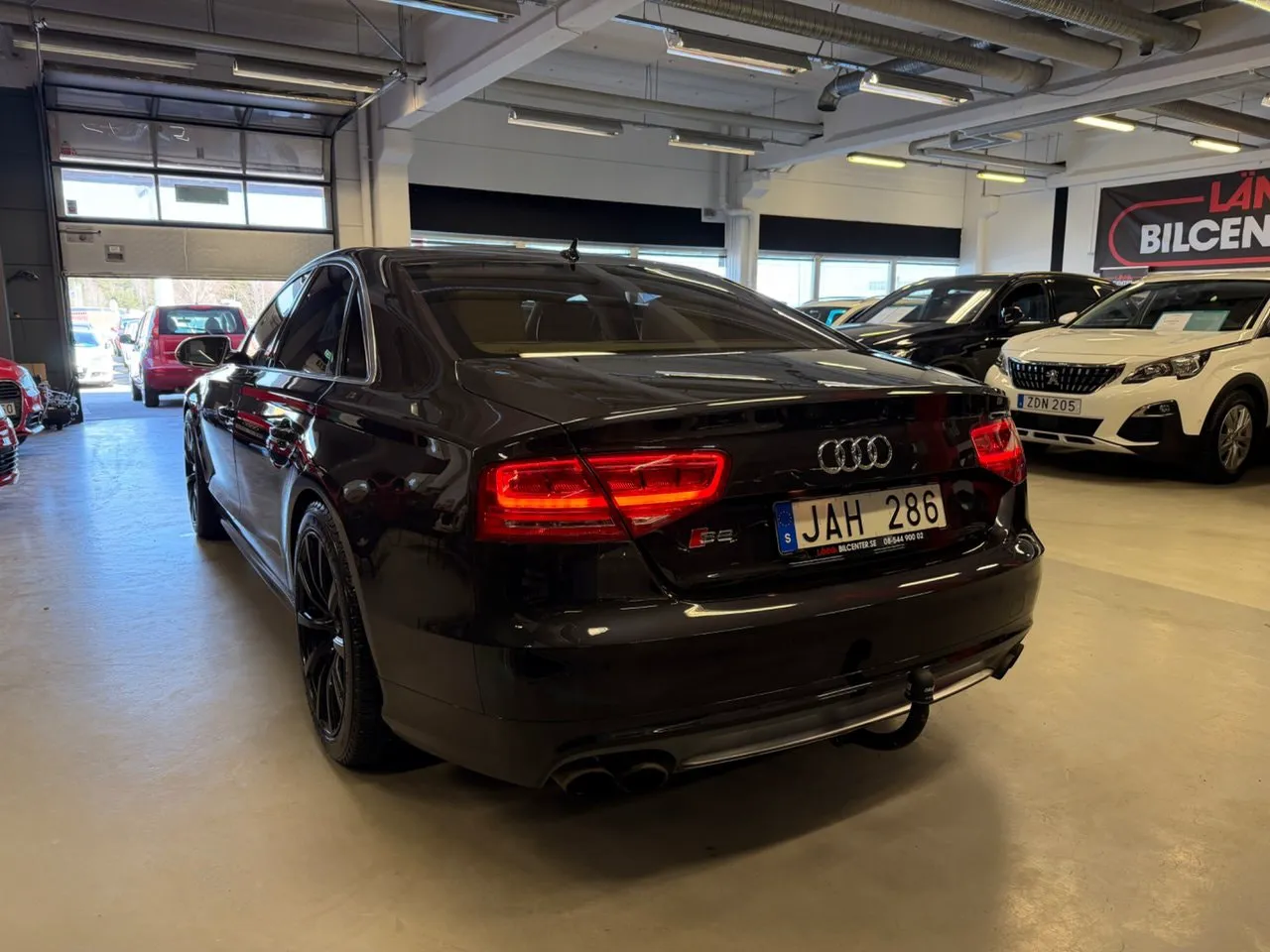 Vehicle image 6