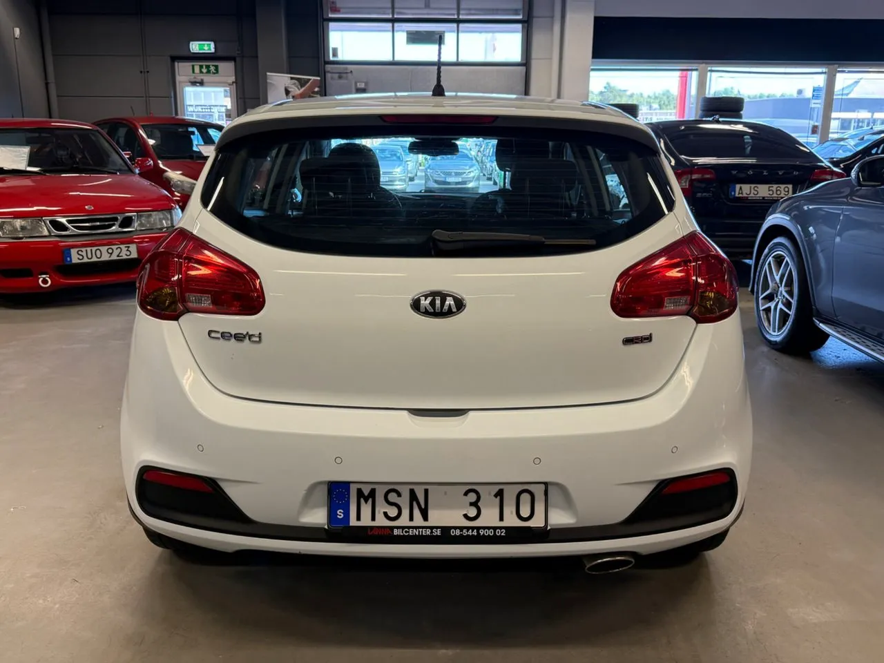 Vehicle image 9